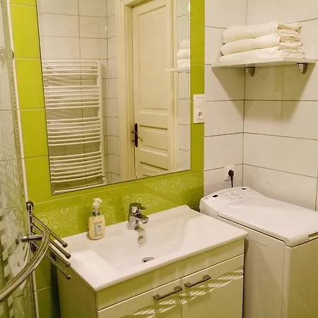 厄缶公寓 * 布达佩斯