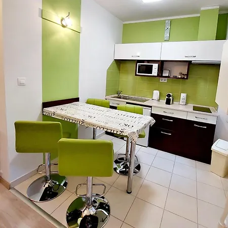 Eoetvoes Apartment *